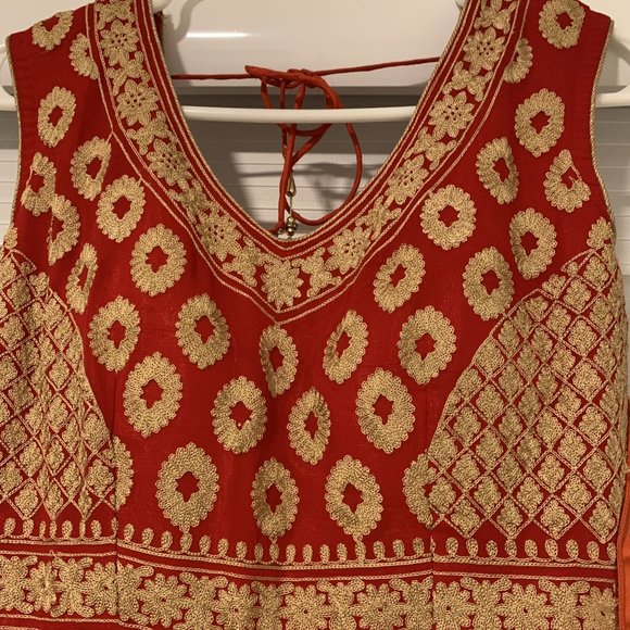 Red Classy Designer gown suit dress - Picture 6 of 6